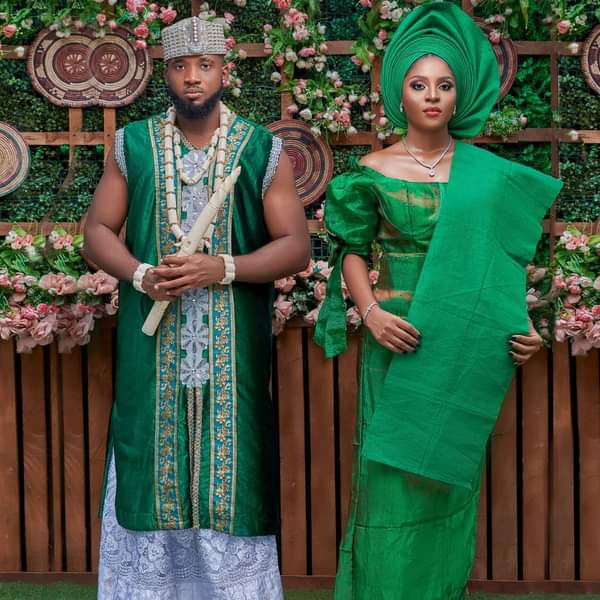 Latest and Dazzling Traditional Wedding Attire Styles in 2020/2021