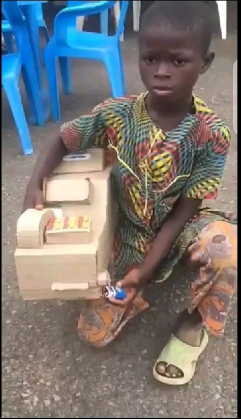 Photos of Igbo Little Boy Who Constructed Dispensable ATM Machine