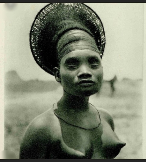 Magbetu - African Tribe with Elongated or Drone Shaped Head