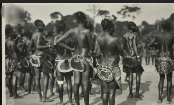 Magbetu - African Tribe with Elongated or Drone Shaped Head