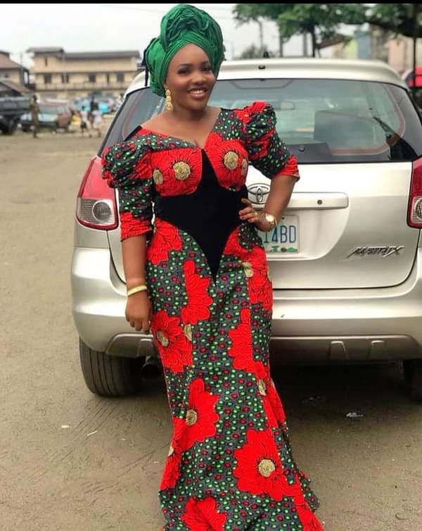 50 PICTURES: Classic Ankara Styles for Ladies - Best African Dress Designs