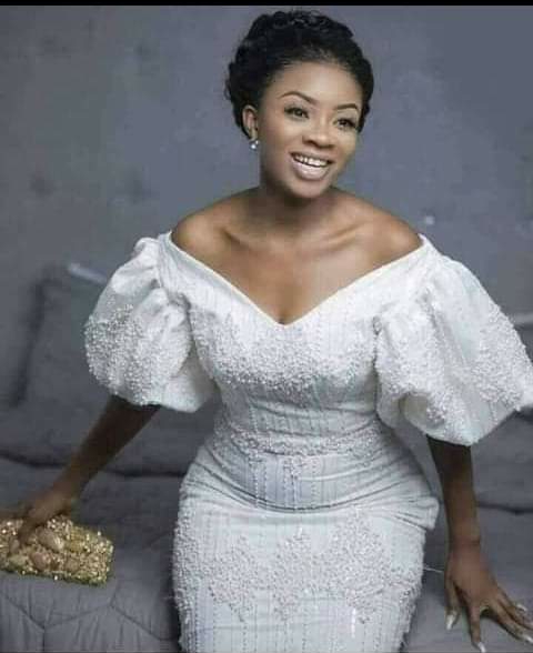 20 White Lace Styles For Burials and Weddings in Nigeria 2021