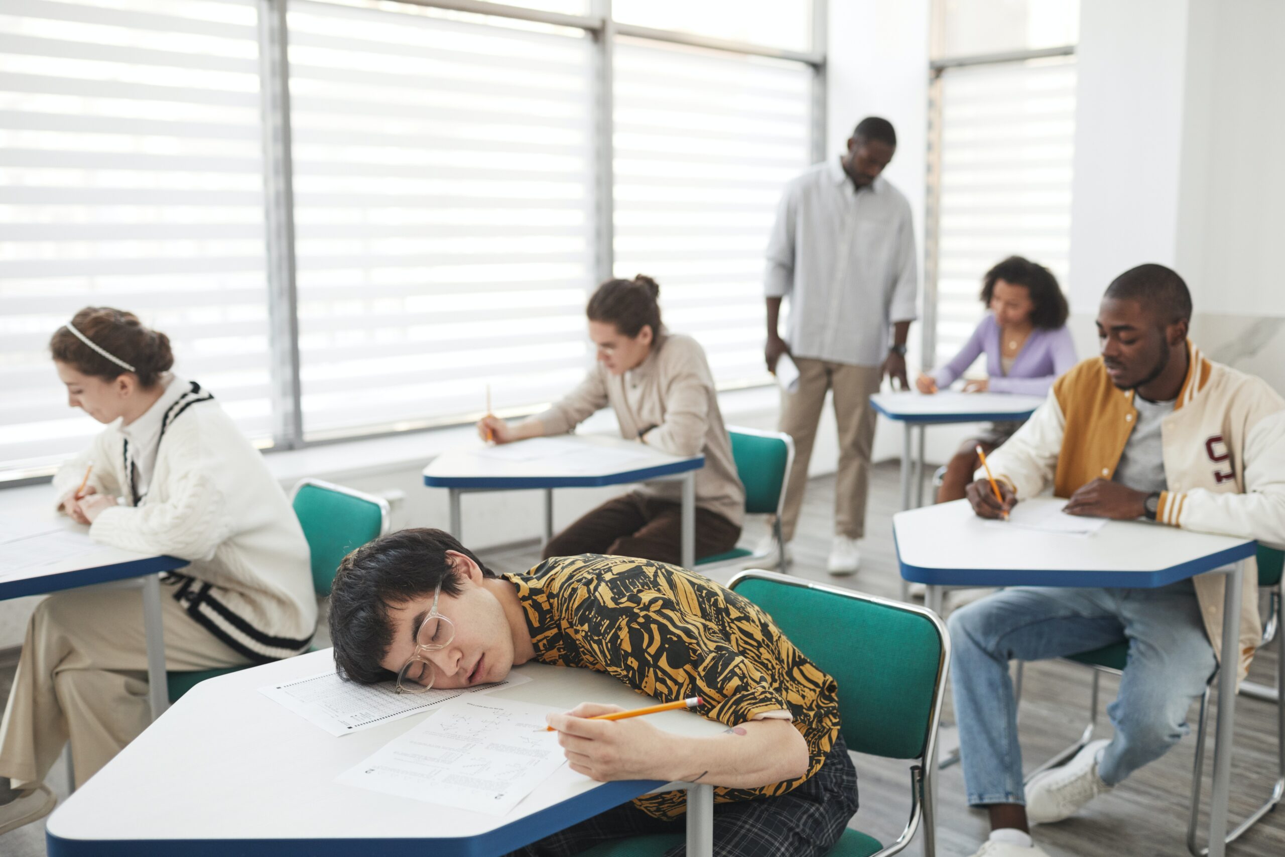 Why students sleep during lectures in class?